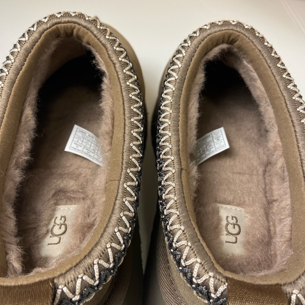 UGG Tazz Platform Slippers Womens 9 Driftwood Taupe Suede Plush Lined Shoes - Picture 9 of 14